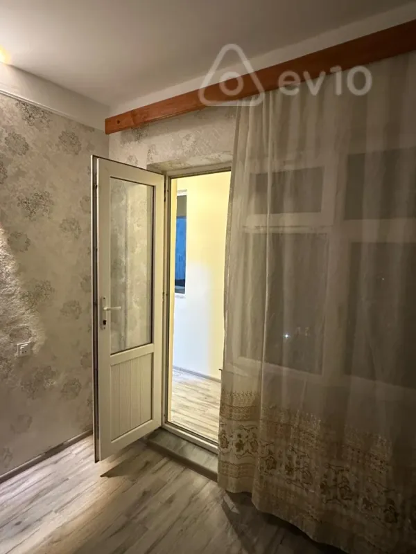 Kirayə verilir 3 otaqlı köhnə tikili 40 m²