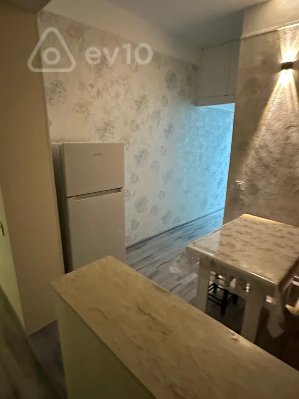 Kirayə verilir 3 otaqlı köhnə tikili 40 m²