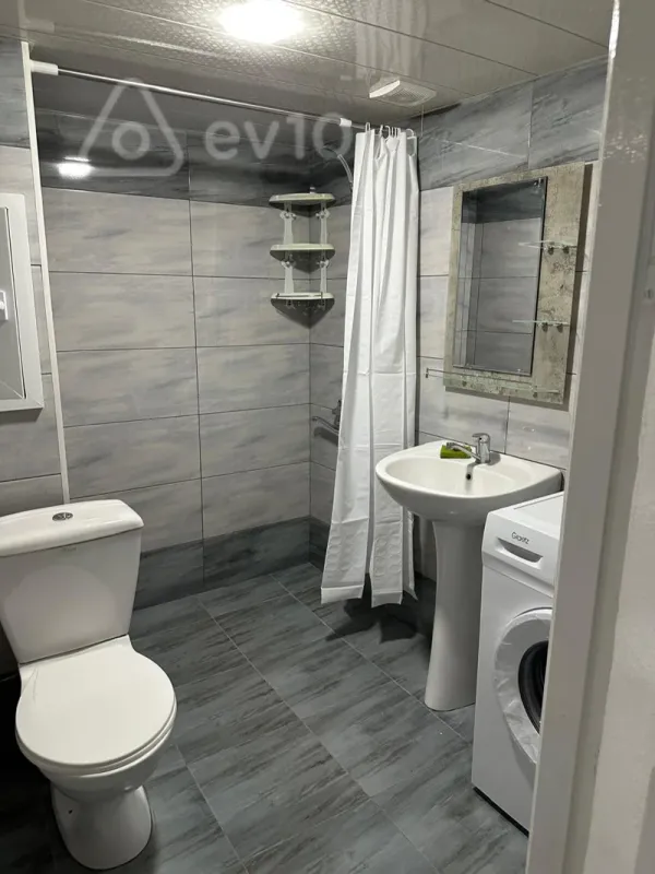Kirayə verilir 3 otaqlı köhnə tikili 40 m²