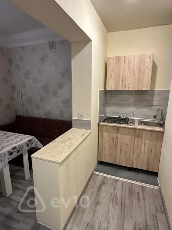 Kirayə verilir 3 otaqlı köhnə tikili 40 m²