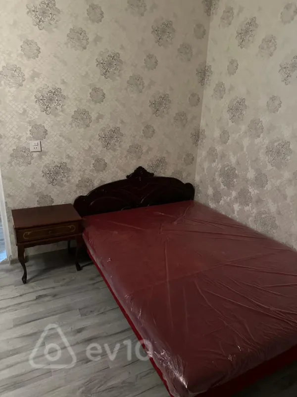 Kirayə verilir 3 otaqlı köhnə tikili 40 m²