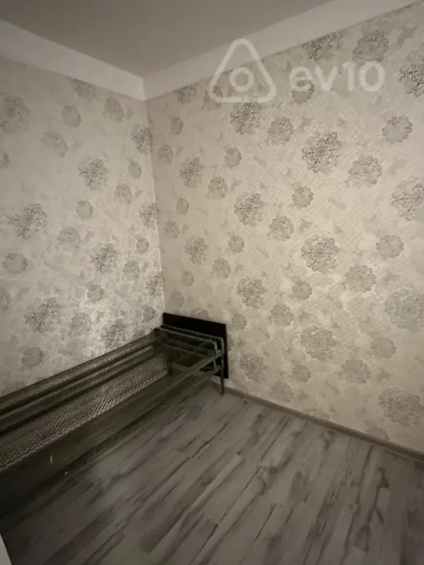 Kirayə verilir 3 otaqlı köhnə tikili 40 m²