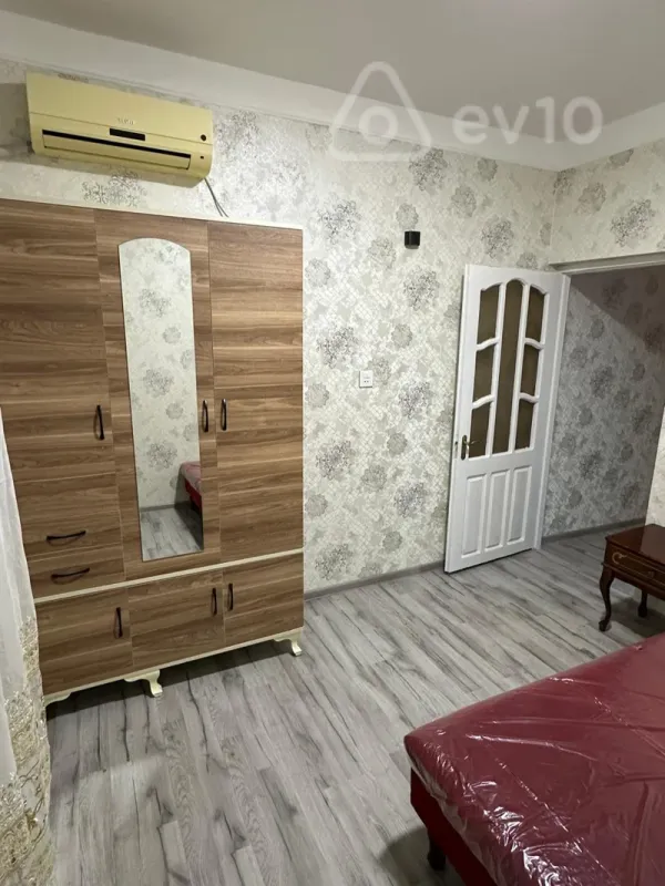 Kirayə verilir 3 otaqlı köhnə tikili 40 m²