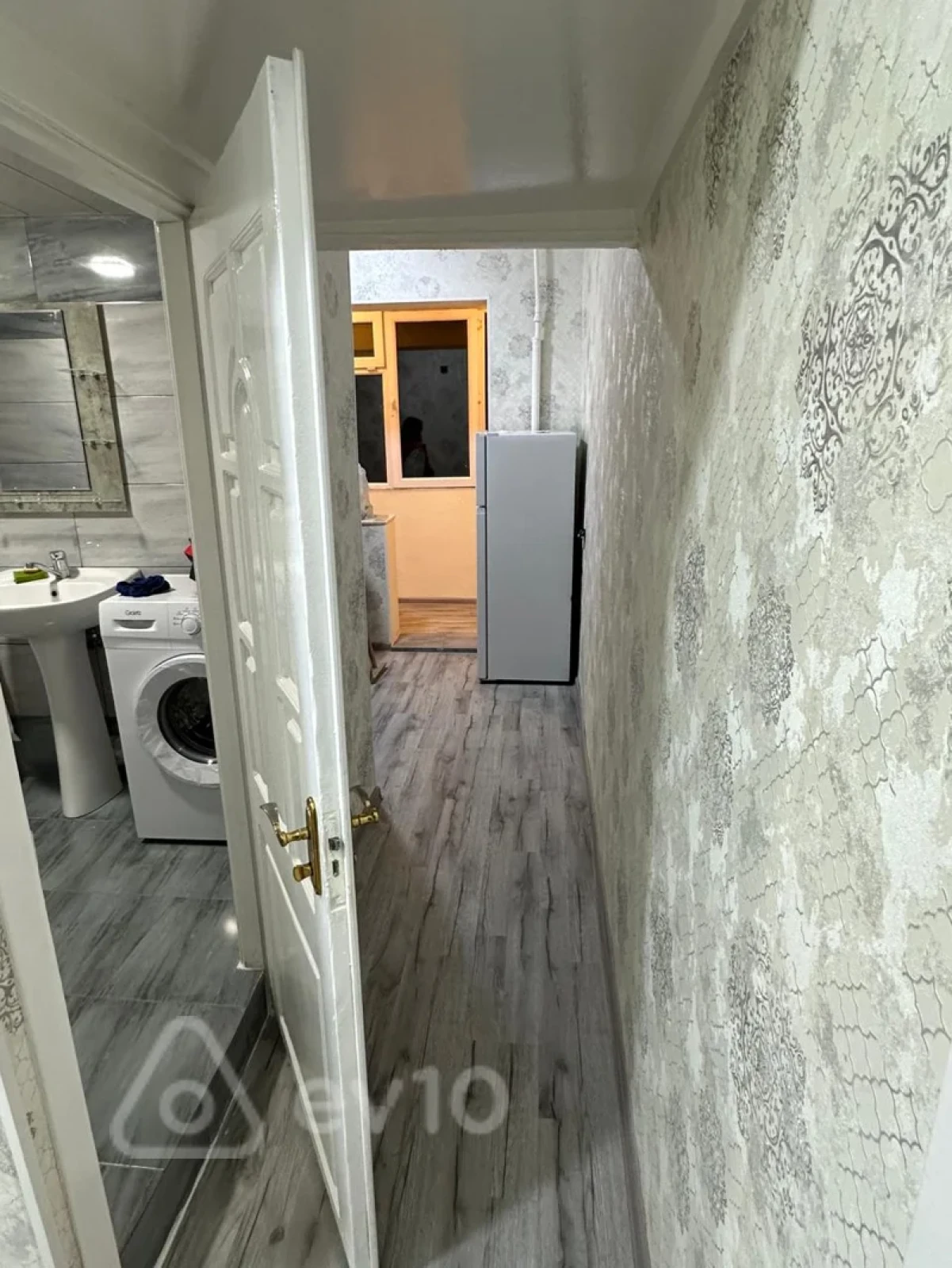 Kirayə verilir 3 otaqlı köhnə tikili 40 m²
