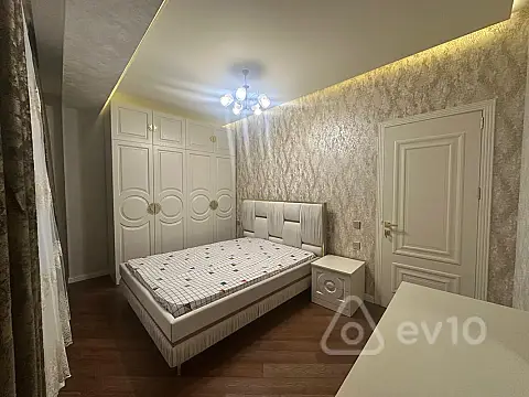 Kirayə verilir 3 otaqlı yeni tikili 110 m²