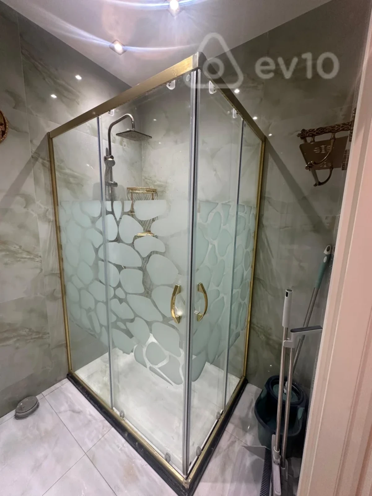 Kirayə verilir 3 otaqlı yeni tikili 110 m²