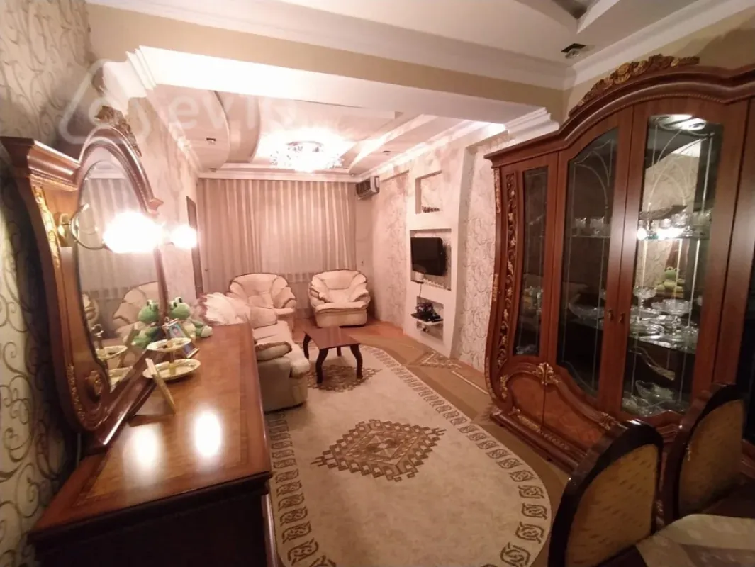 Kirayə verilir 3 otaqlı yeni tikili 65 m²
