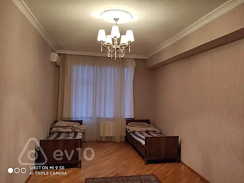 Kirayə verilir 3 otaqlı yeni tikili 156 m²