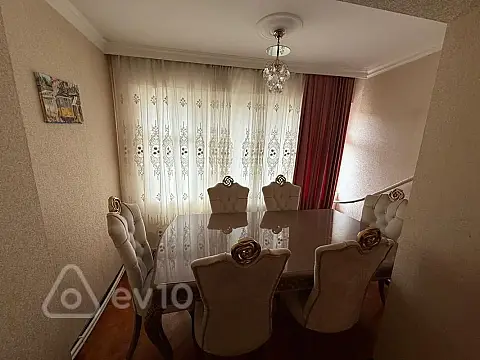 Kirayə verilir 3 otaqlı köhnə tikili 90 m²
