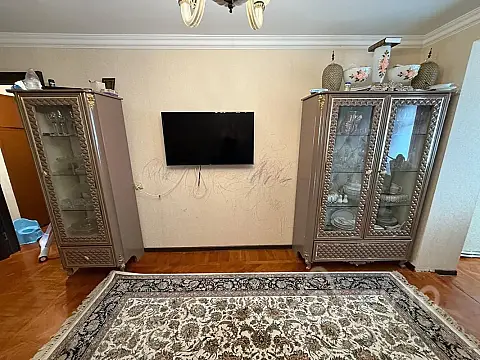 Kirayə verilir 3 otaqlı köhnə tikili 90 m²