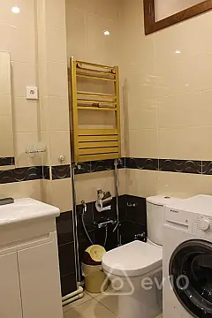 Kirayə verilir 2 otaqlı köhnə tikili 55 m²