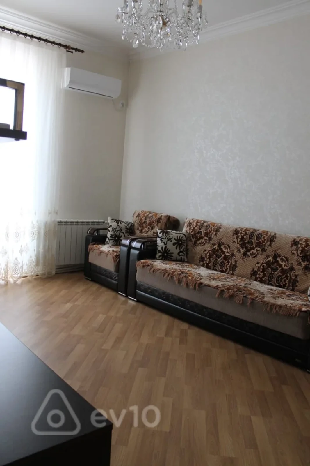 Kirayə verilir 2 otaqlı köhnə tikili 55 m²