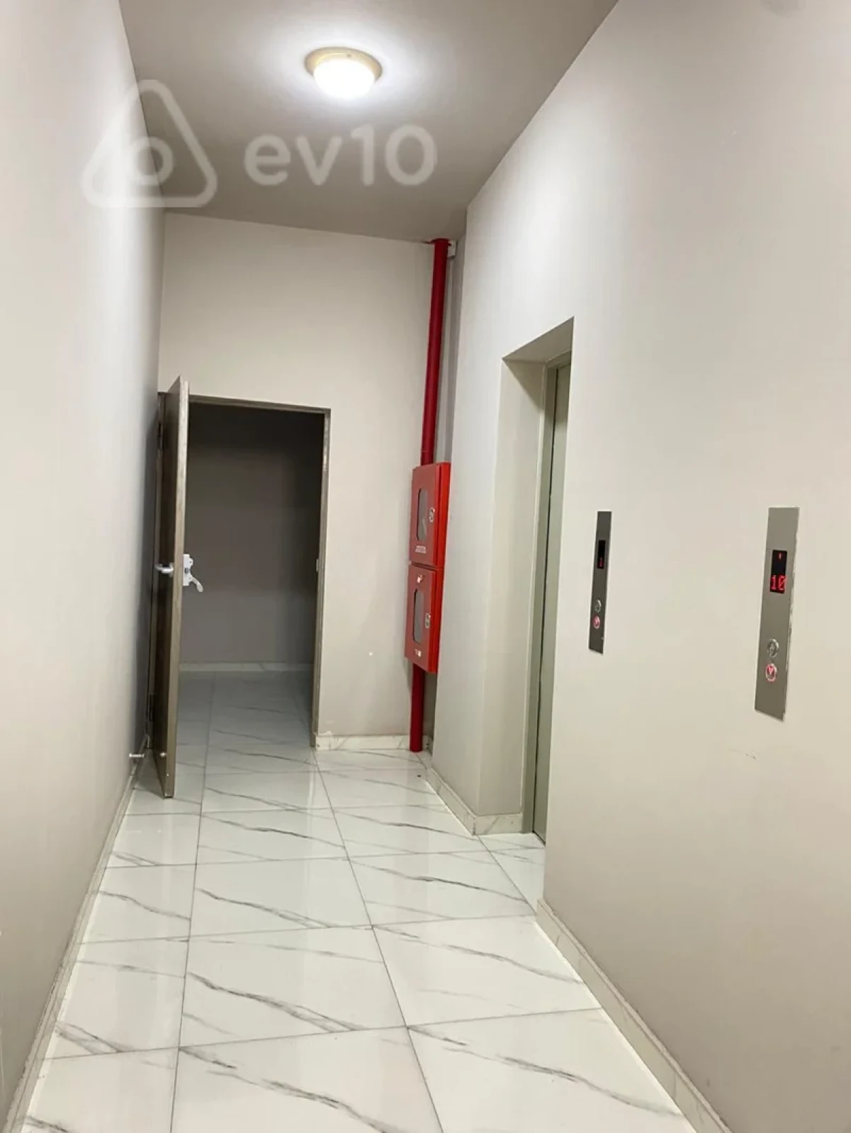 Kirayə verilir 3 otaqlı yeni tikili 85 m²