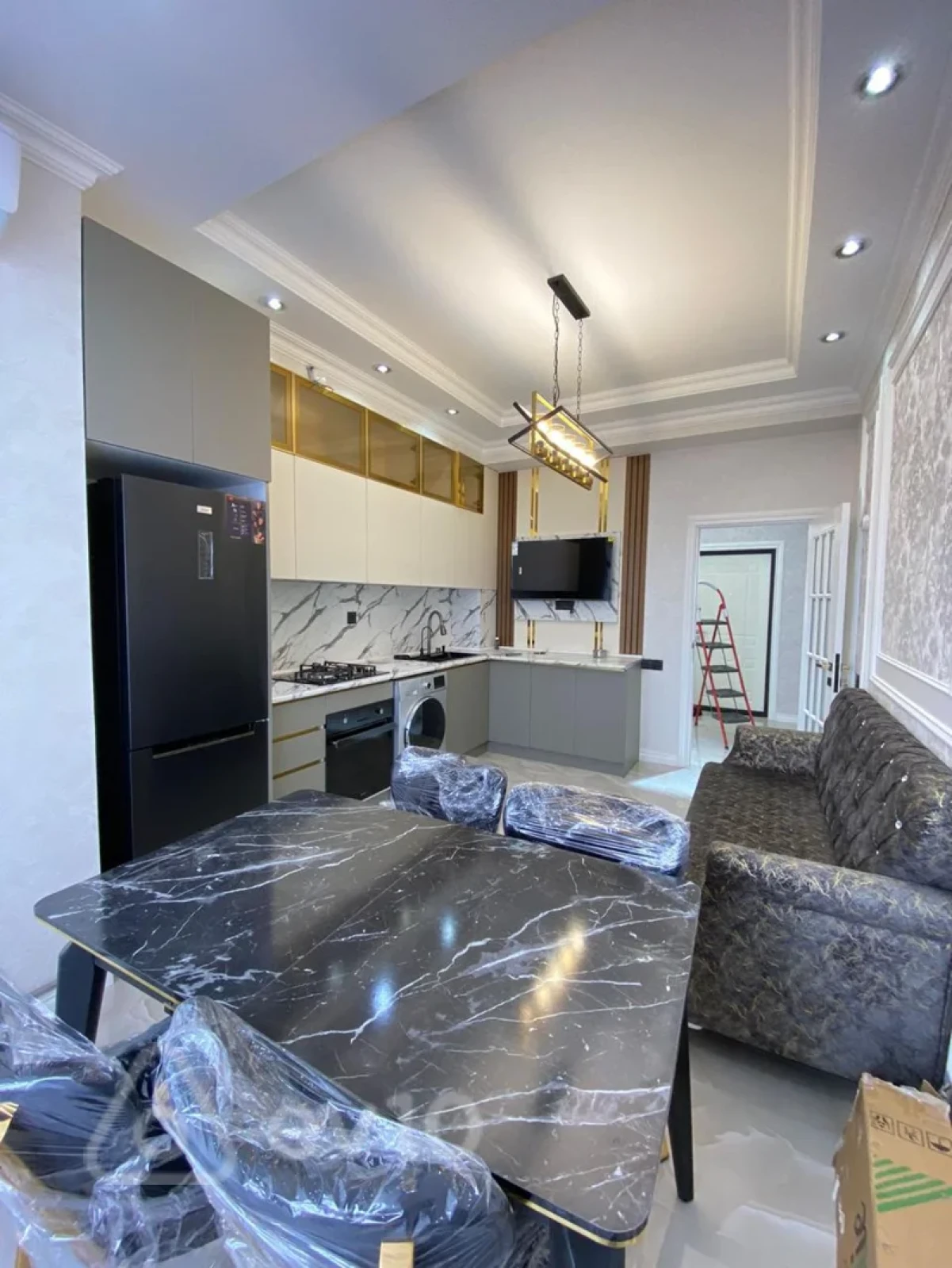 Kirayə verilir 3 otaqlı yeni tikili 85 m²