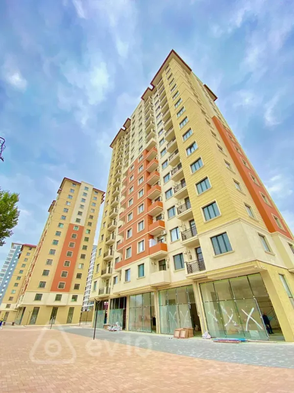 Kirayə verilir 3 otaqlı yeni tikili 85 m²