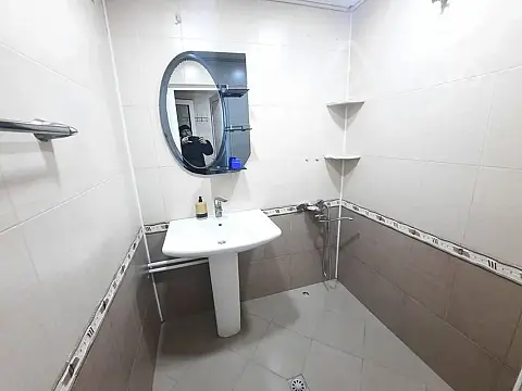 Kirayə verilir 3 otaqlı yeni tikili 75 m²