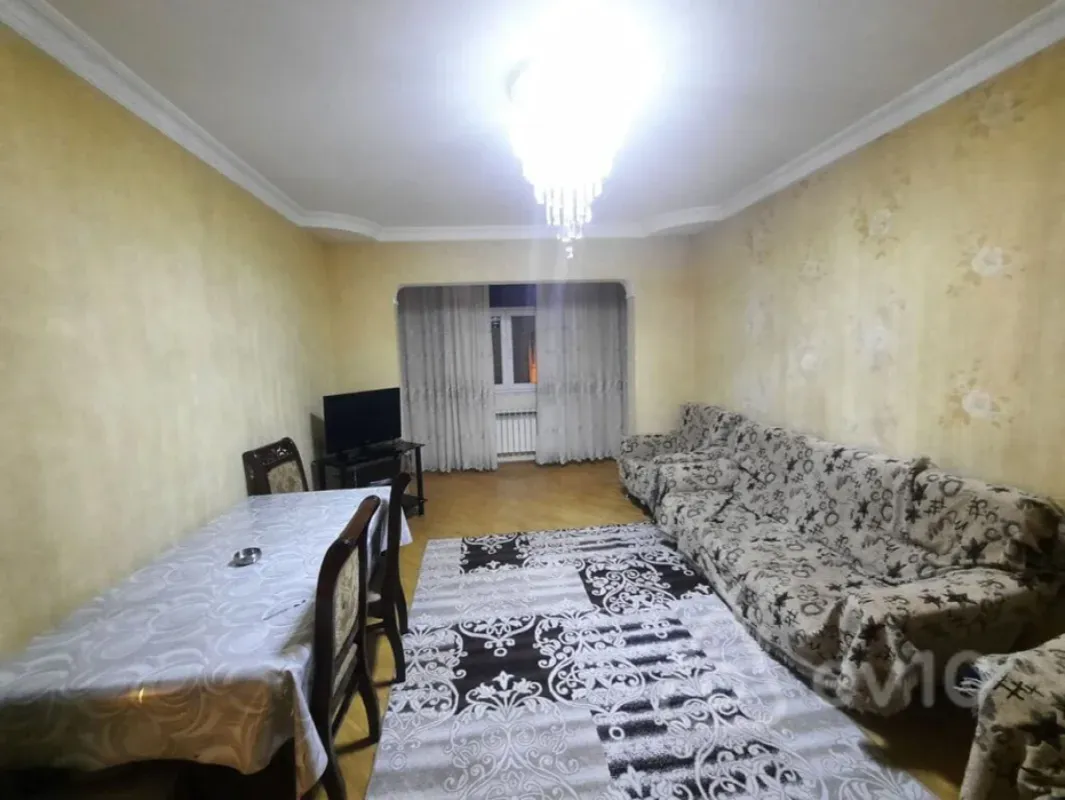 Kirayə verilir 3 otaqlı yeni tikili 75 m²