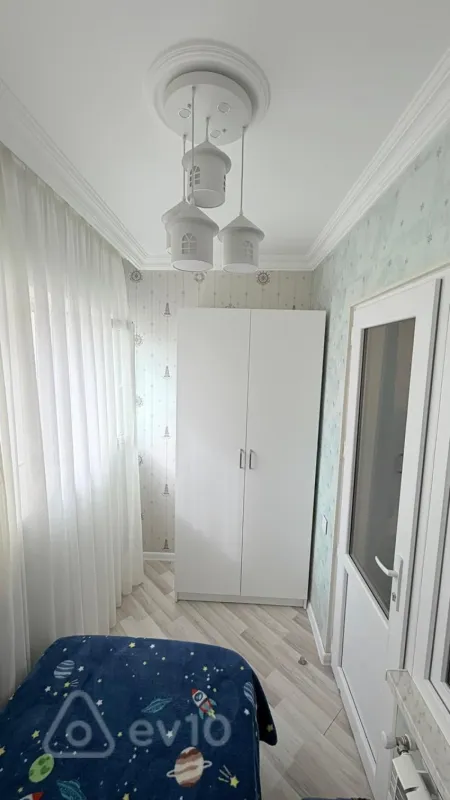Satılır 3 otaqlı köhnə tikili 70 m²