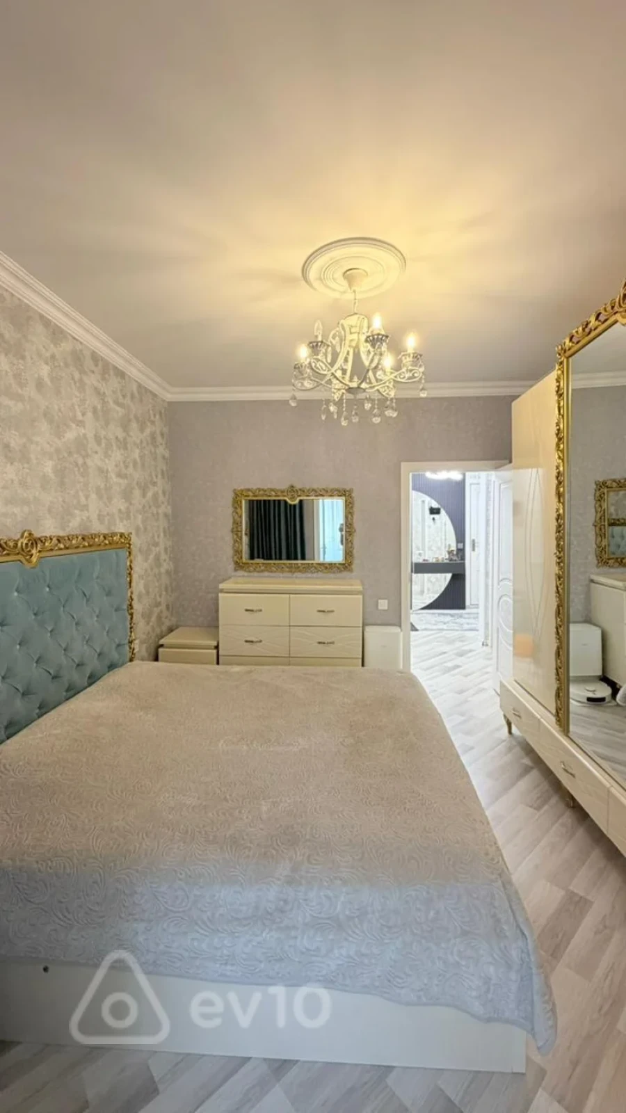 Satılır 3 otaqlı köhnə tikili 70 m²