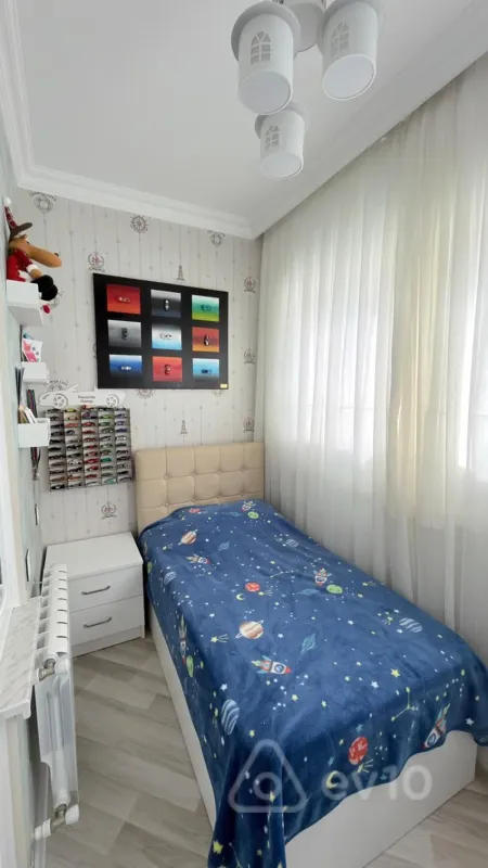 Satılır 3 otaqlı köhnə tikili 70 m²