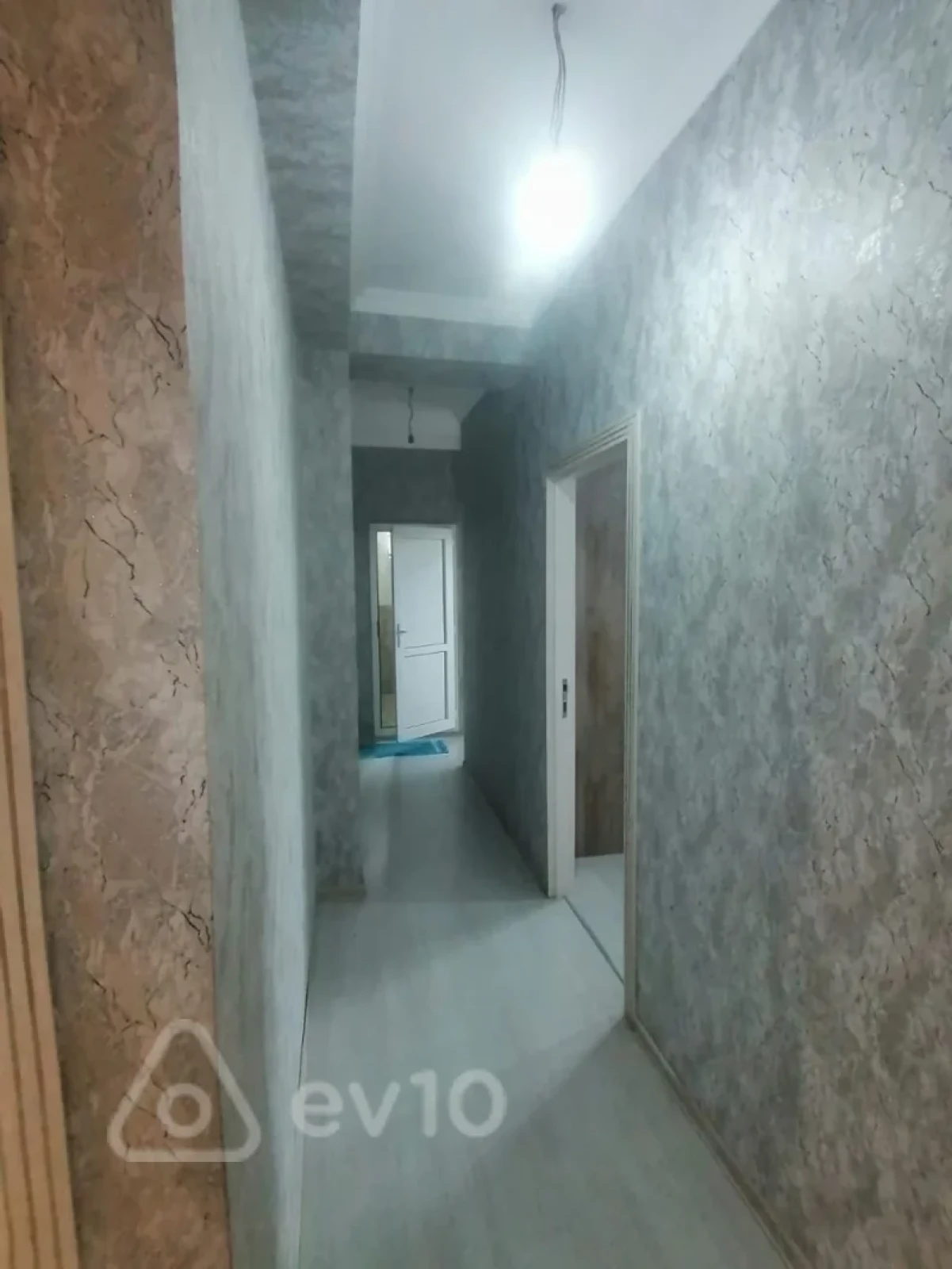 Kirayə verilir 3 otaqlı köhnə tikili 78 m²