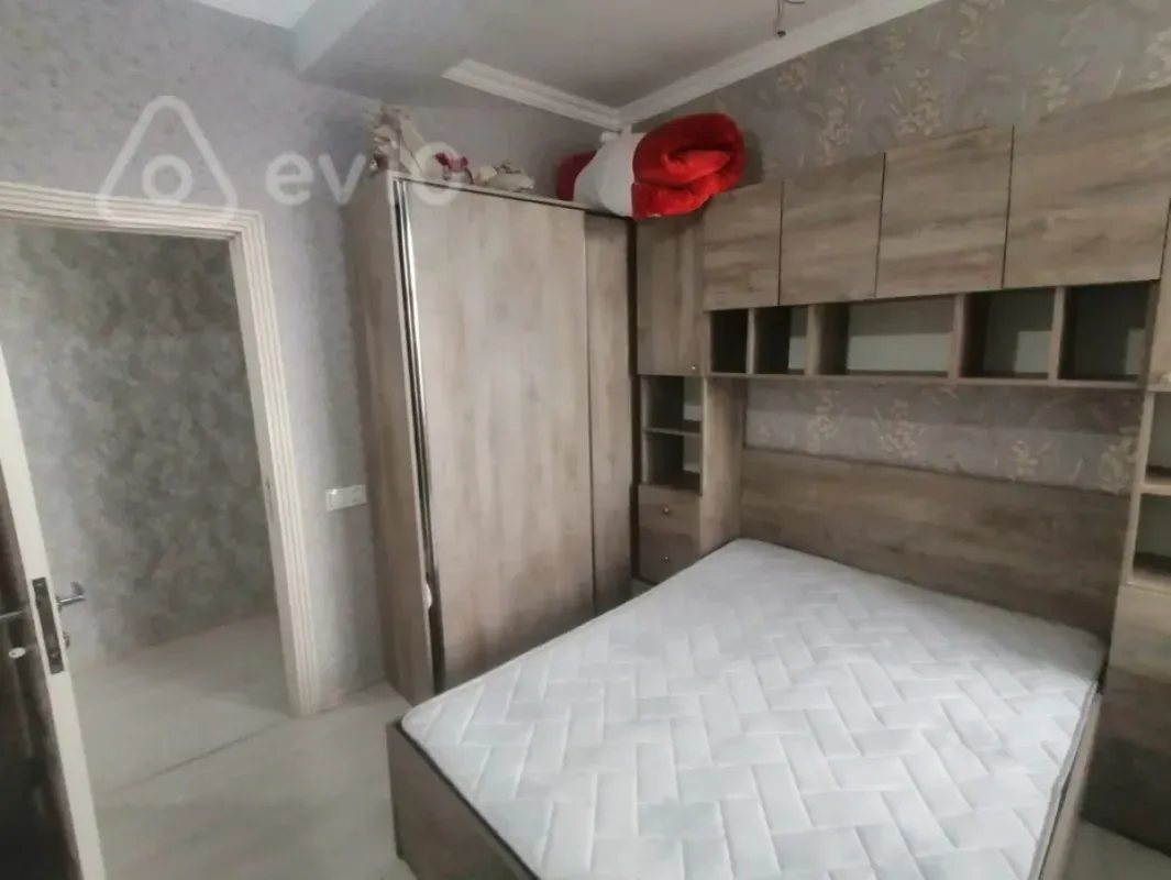 Kirayə verilir 3 otaqlı köhnə tikili 78 m²