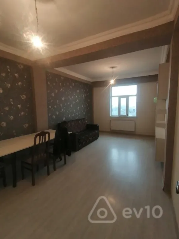 Kirayə verilir 3 otaqlı köhnə tikili 78 m²