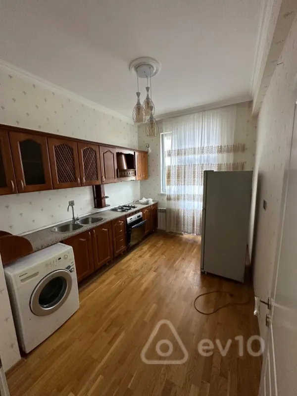 Kirayə verilir 2 otaqlı yeni tikili 62 m²