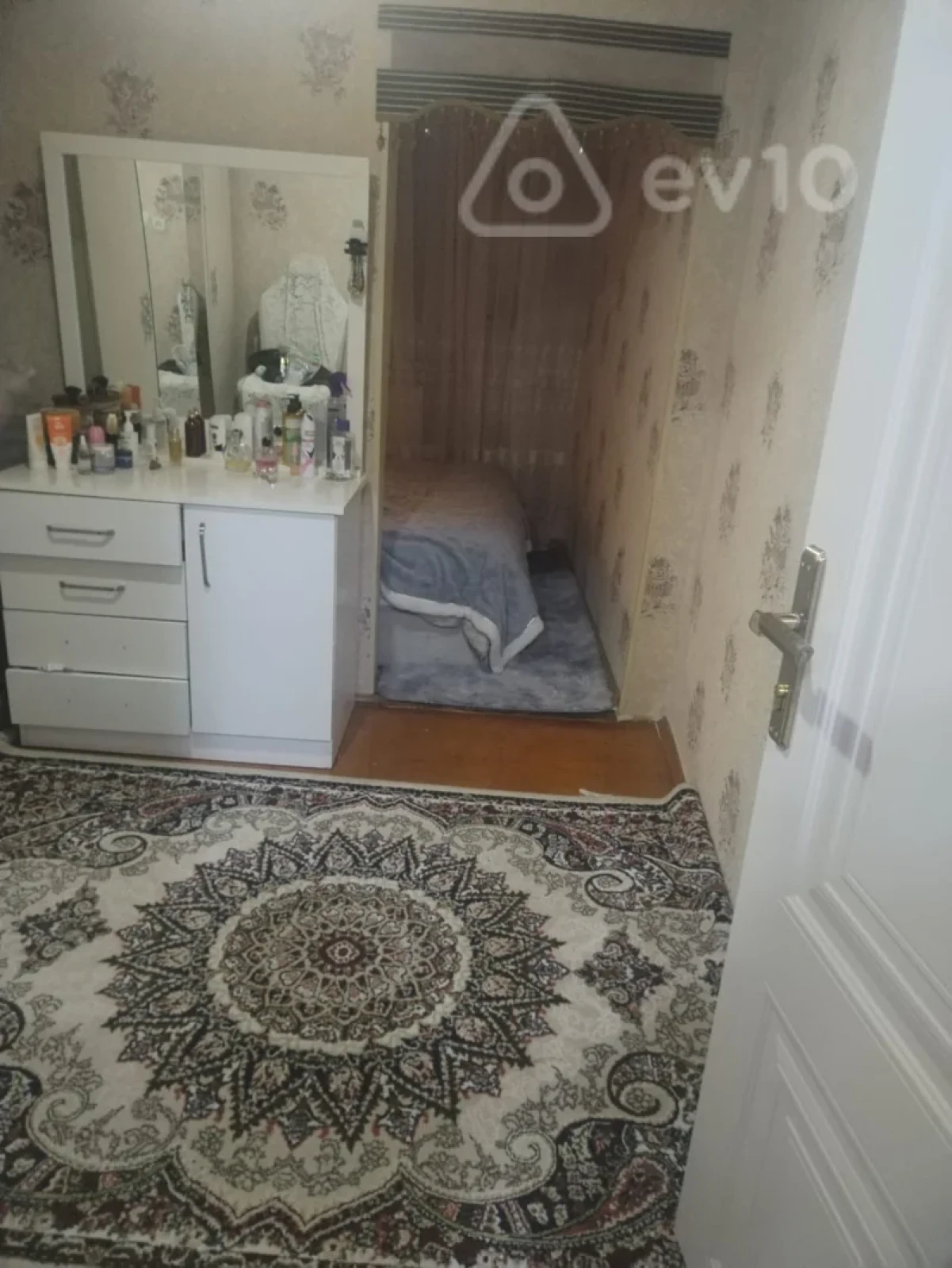 Kirayə verilir 2 otaqlı həyət evi 60 m²