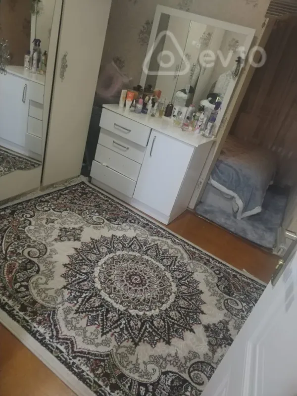 Kirayə verilir 2 otaqlı həyət evi 60 m²