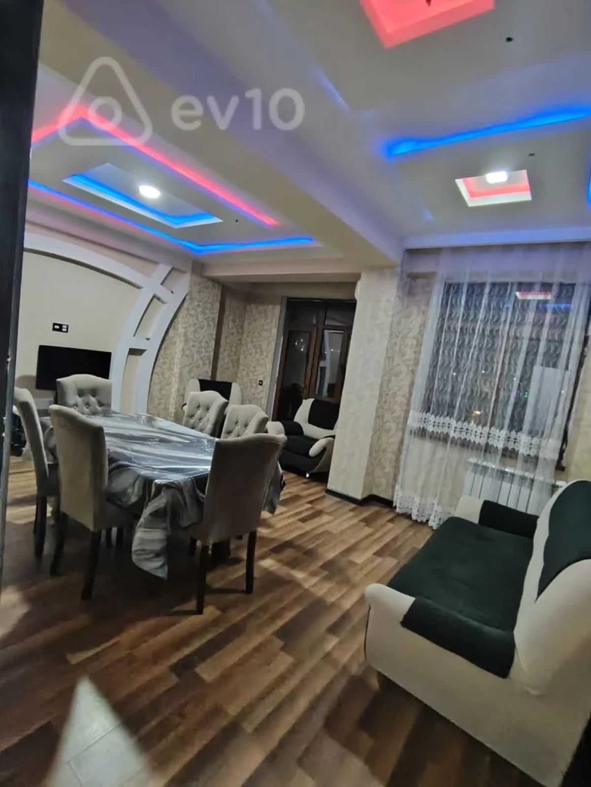 Kirayə verilir 3 otaqlı yeni tikili 70 m²