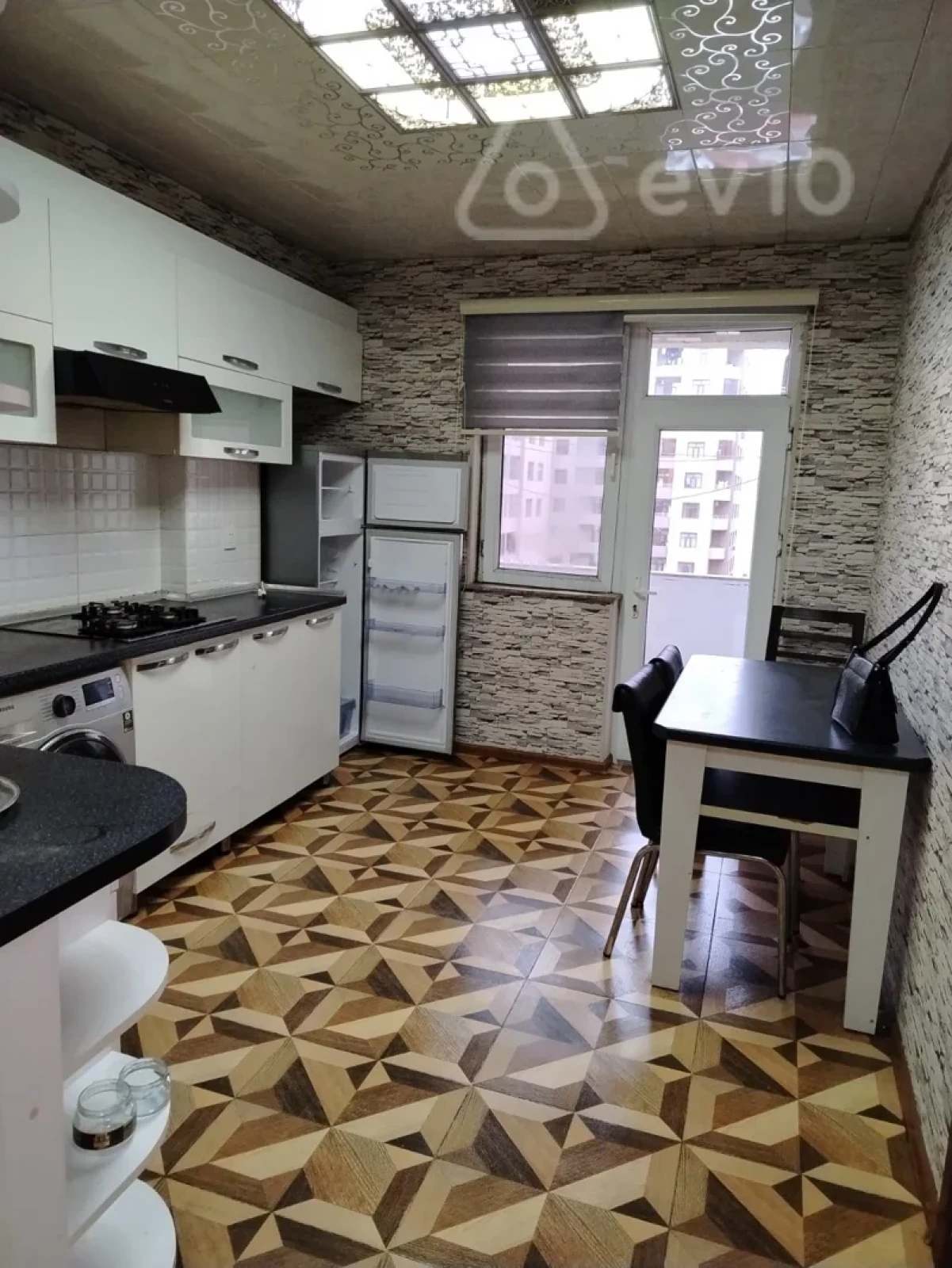 Kirayə verilir 2 otaqlı yeni tikili 57 m²