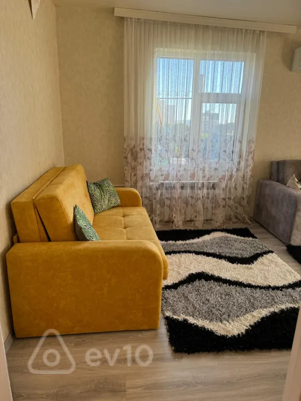 Kirayə verilir 1 otaqlı köhnə tikili 35 m²