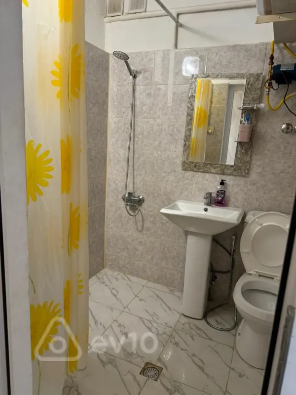 Kirayə verilir 1 otaqlı köhnə tikili 35 m²