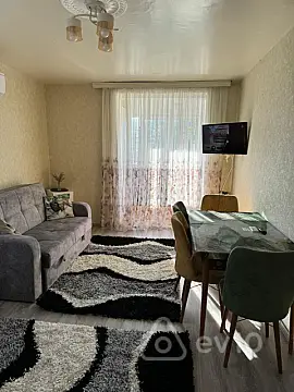 Kirayə verilir 1 otaqlı köhnə tikili 35 m²
