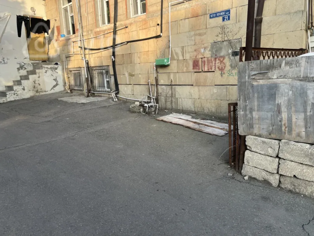 Satılır mənzil 61 m²