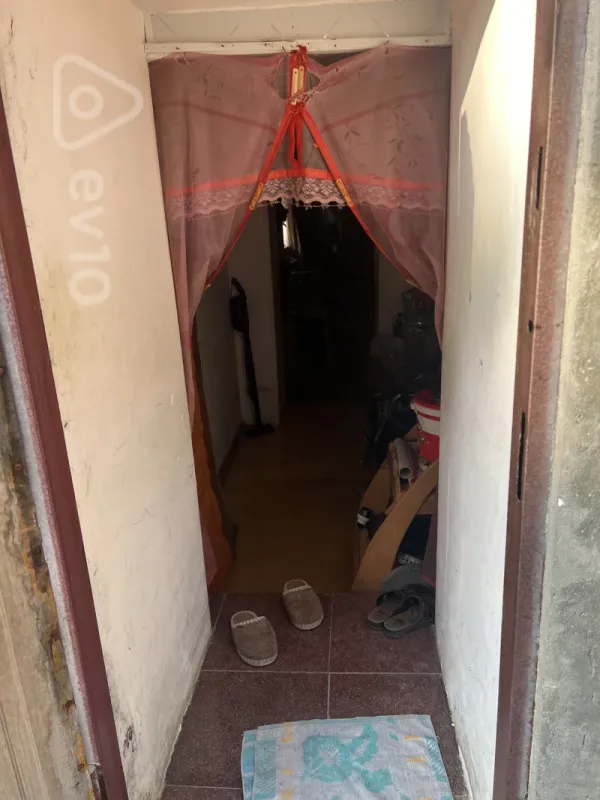 Satılır mənzil 61 m²