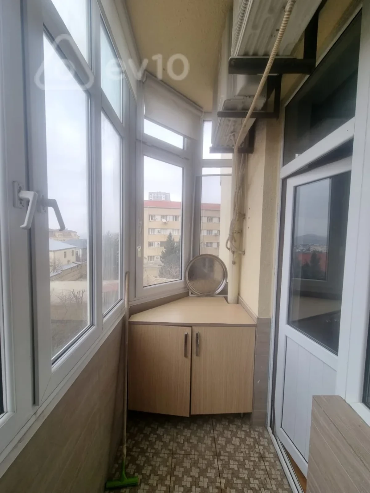 Kirayə verilir 2 otaqlı yeni tikili 81 m²