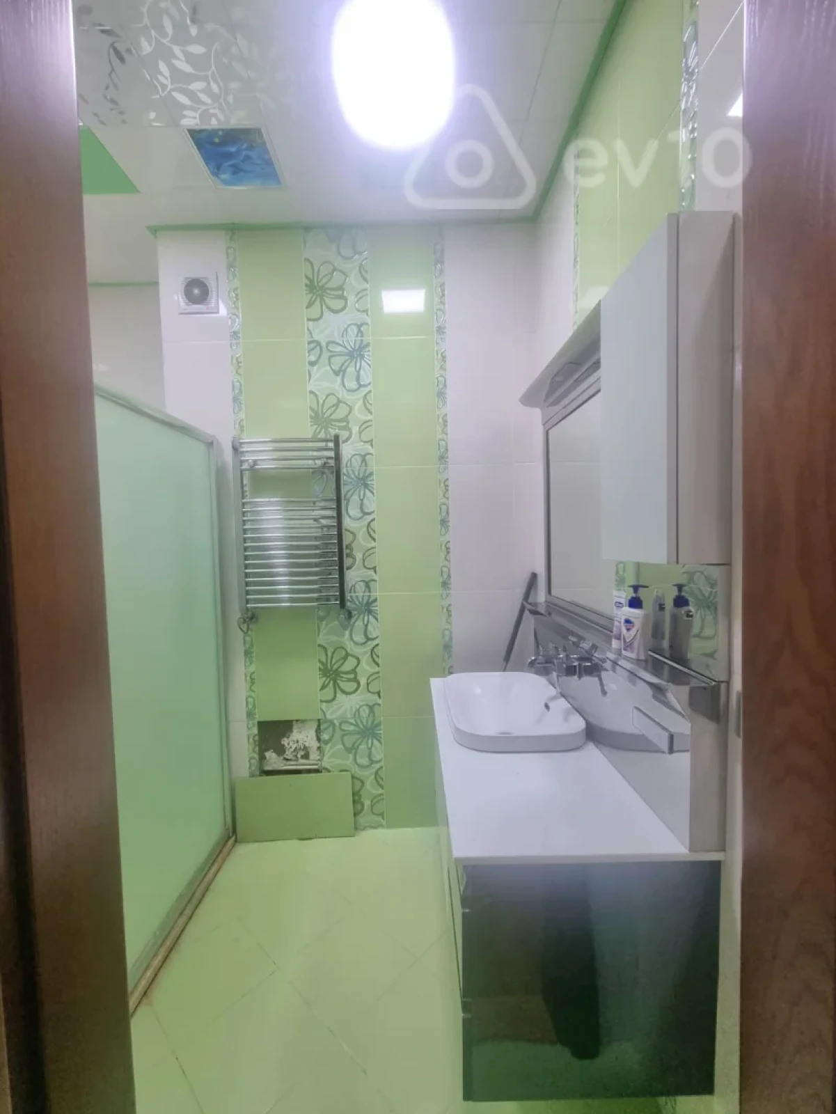 Kirayə verilir 2 otaqlı yeni tikili 81 m²