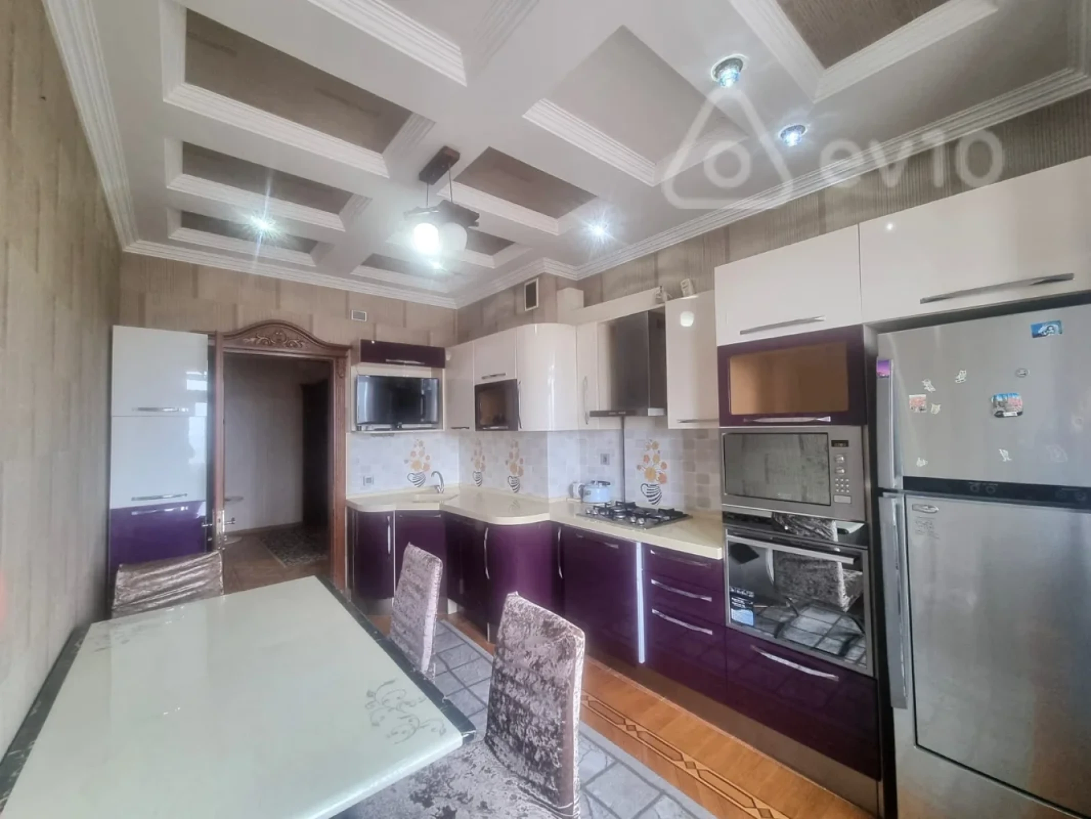 Kirayə verilir 2 otaqlı yeni tikili 81 m²