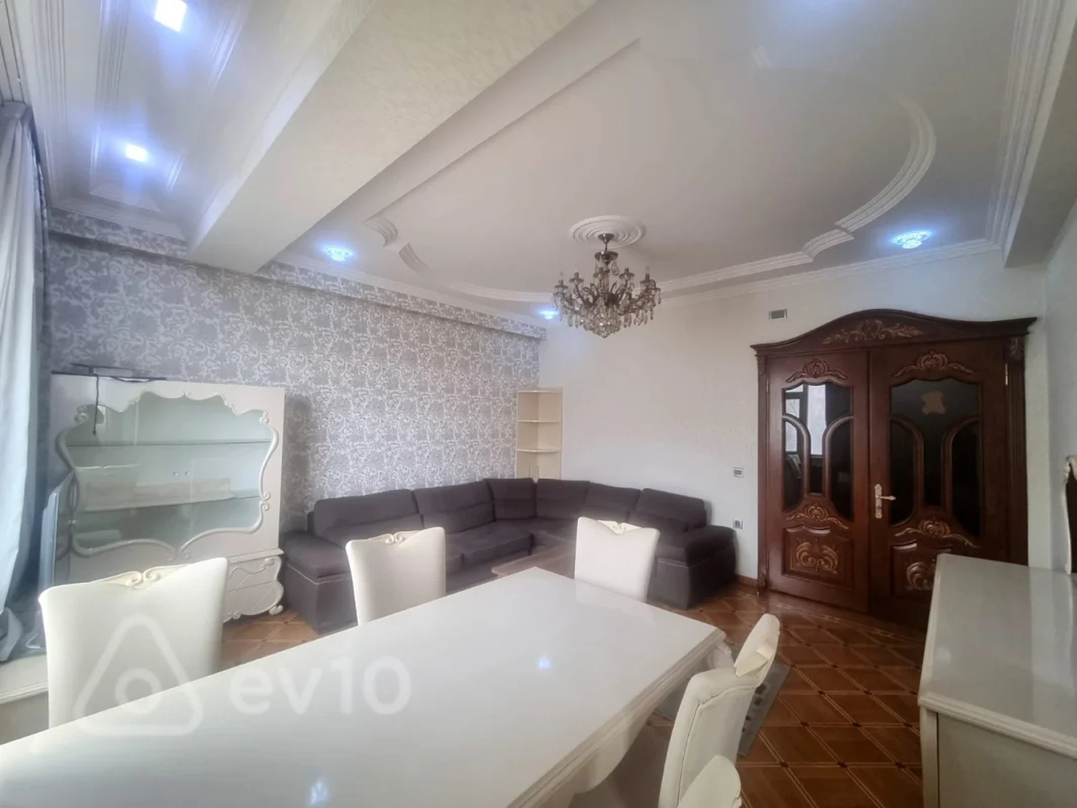 Kirayə verilir 2 otaqlı yeni tikili 81 m²