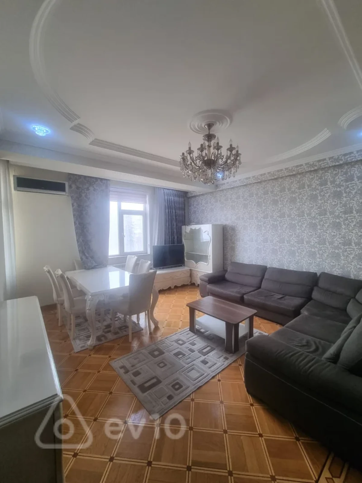 Kirayə verilir 2 otaqlı yeni tikili 81 m²