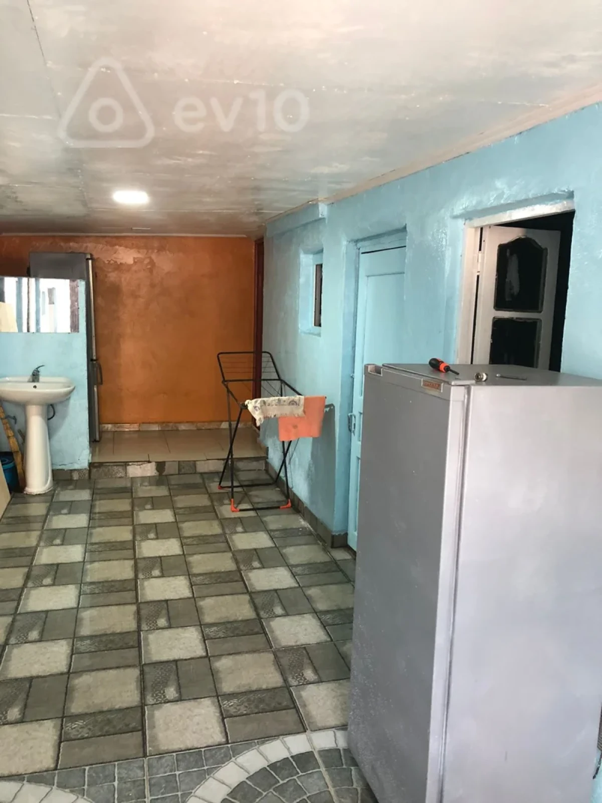 Kirayə verilir 1 otaqlı həyət evi 30 m²