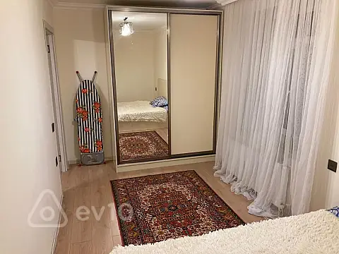 Kirayə verilir 2 otaqlı köhnə tikili 55 m²