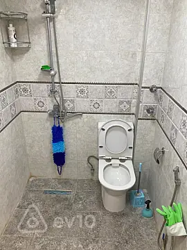 Kirayə verilir 2 otaqlı köhnə tikili 55 m²