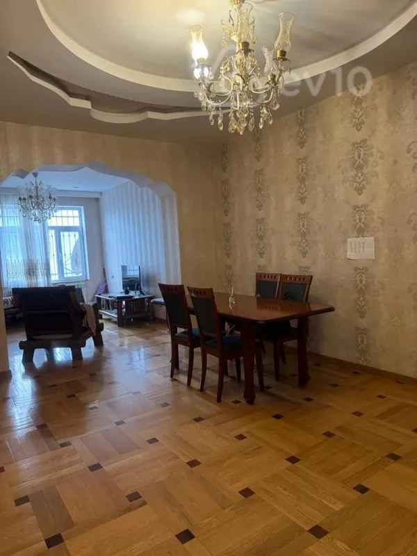 Kirayə verilir 3 otaqlı köhnə tikili 78 m²