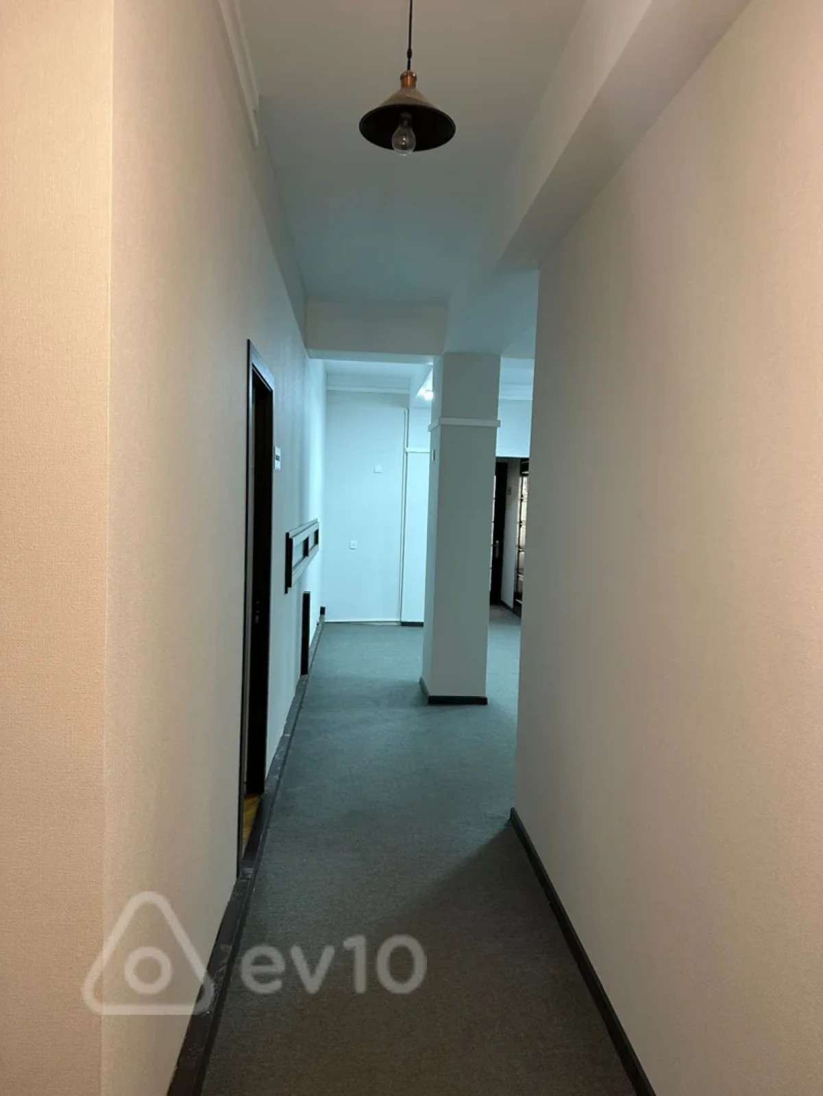 Kirayə verilir 5 otaqlı ofis 220 m²