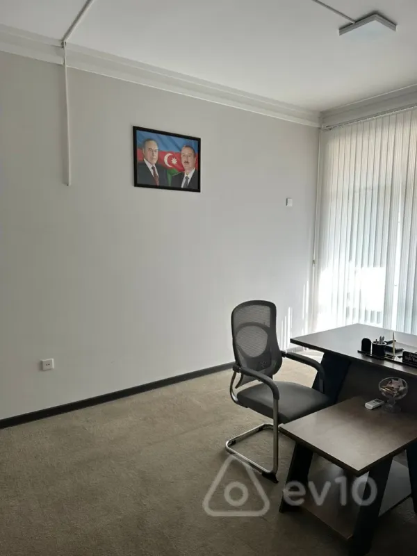 Kirayə verilir 5 otaqlı ofis 220 m²