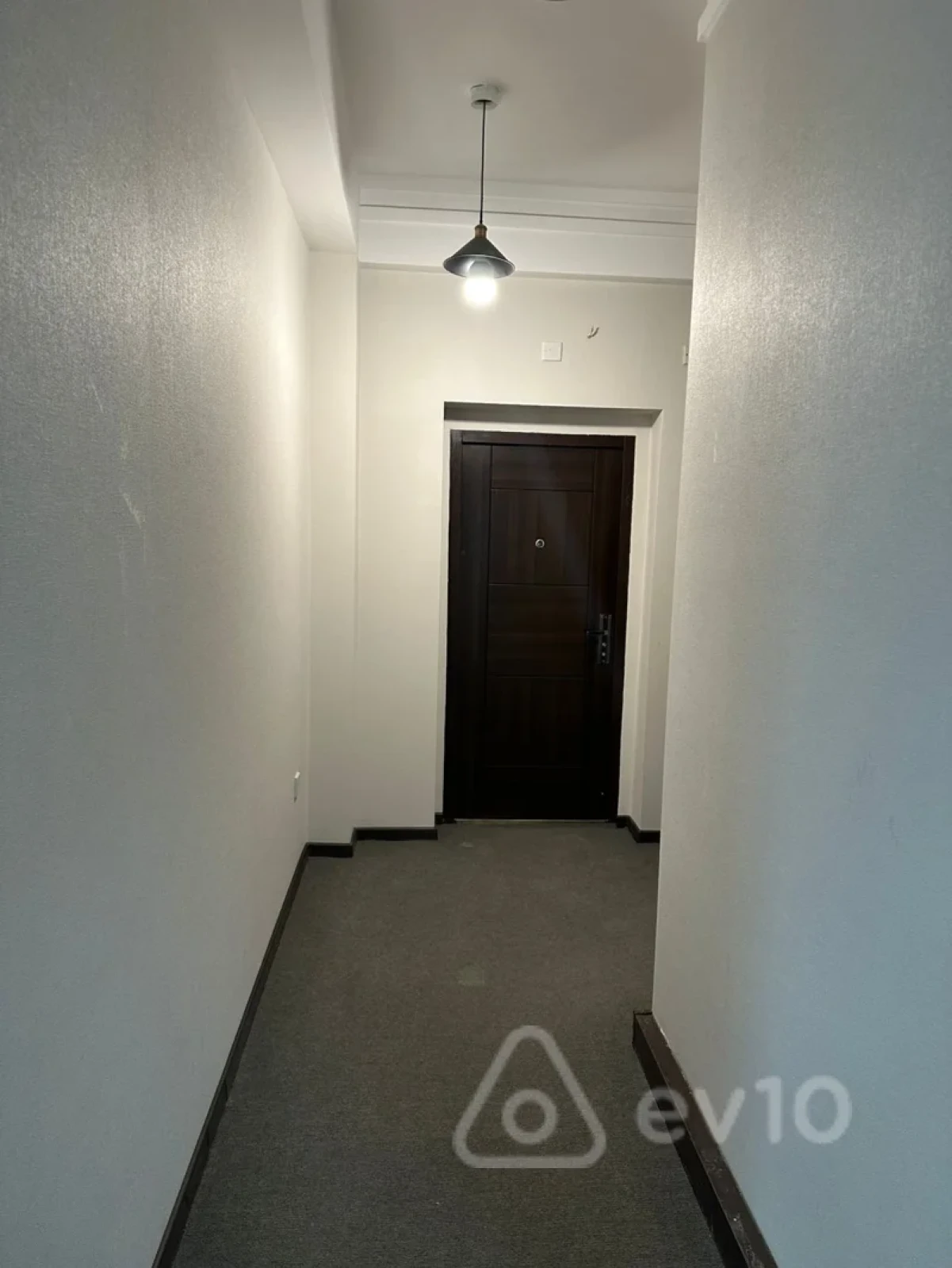 Kirayə verilir 5 otaqlı ofis 220 m²