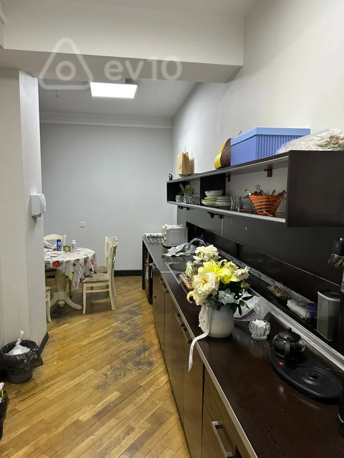 Kirayə verilir 5 otaqlı ofis 220 m²
